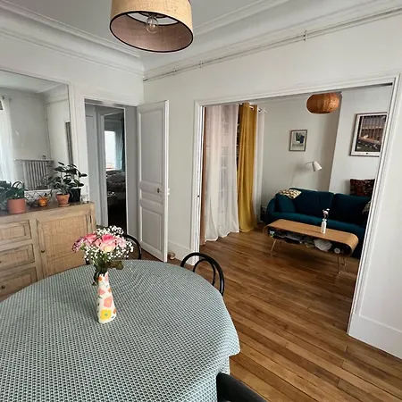 Charming And Comfortable 45 Sqm Nest Paris
